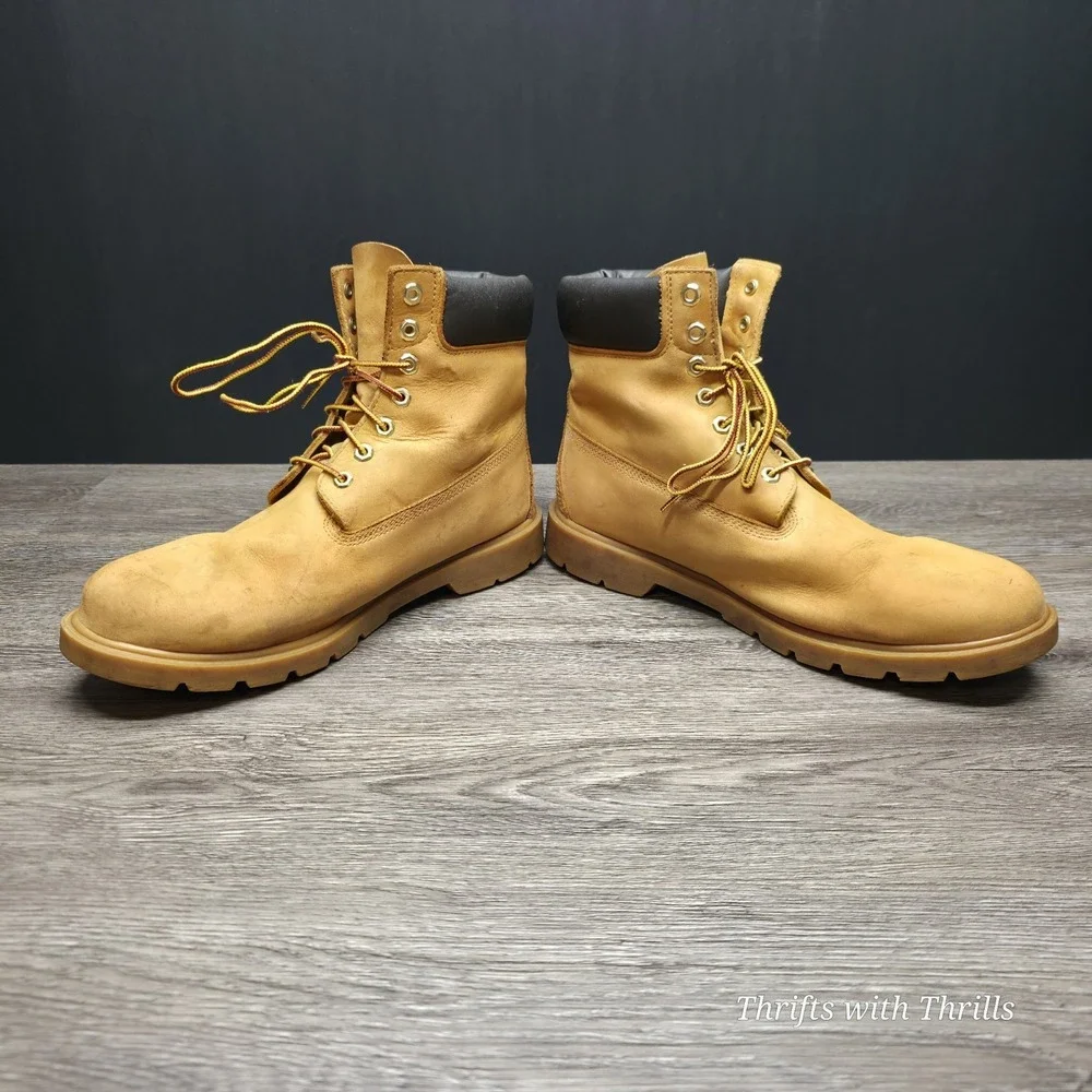 Timberland Wheat Leather Lace-Up Work Boots with Black Collar